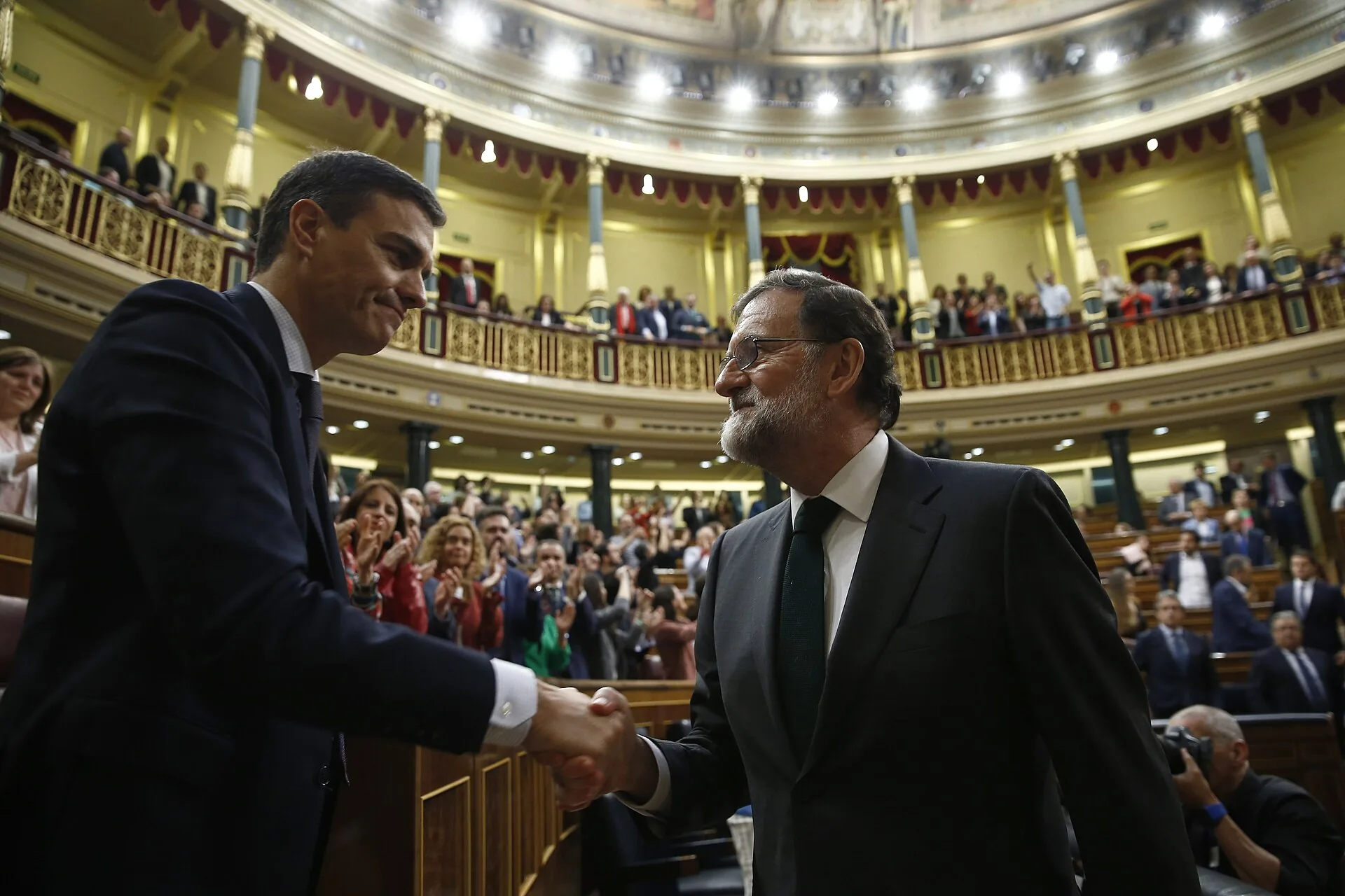 Sánchez becomes prime minister historical image 1