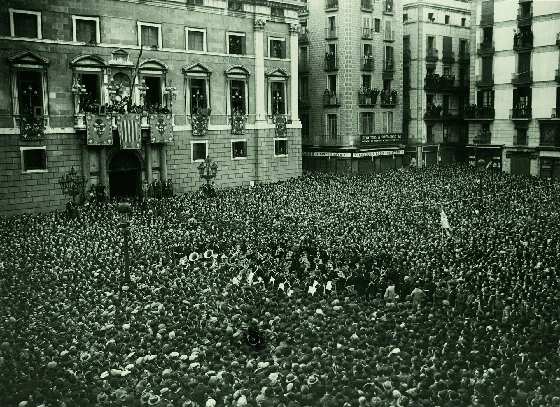 Second Republic proclaimed historical image 1